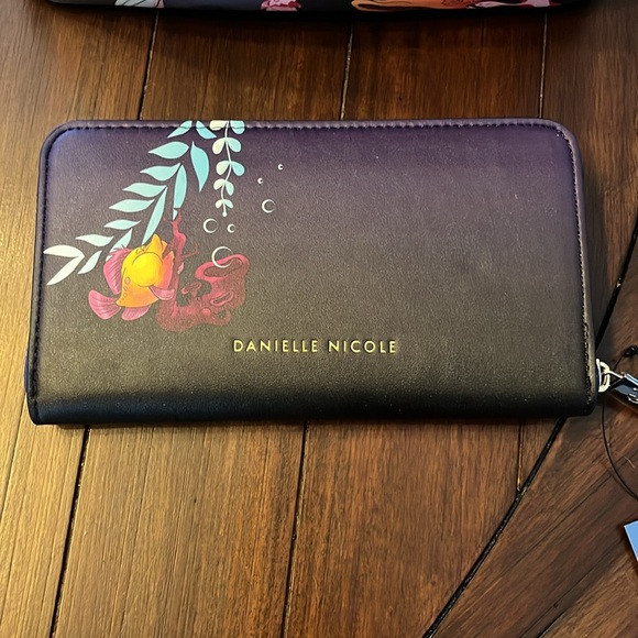 Little Mermaid Backpack and wallet Danielle Nicole - Picture 8 of 12